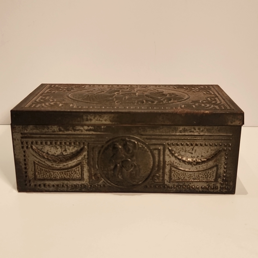 "Rare" Vintage Cigarette Box - Picture 3 of 10